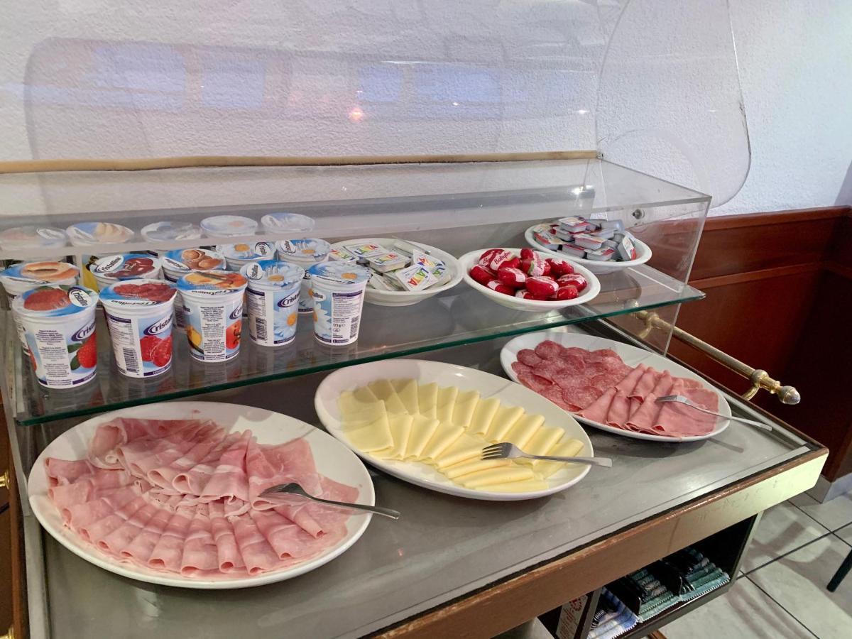 Hotel Gamper Белинцона Екстериор снимка